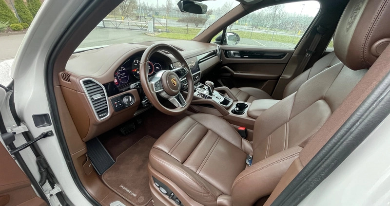 Porsche Cayenne cena 450000 przebieg: 20000, rok produkcji 2022 z Jaworzno małe 254